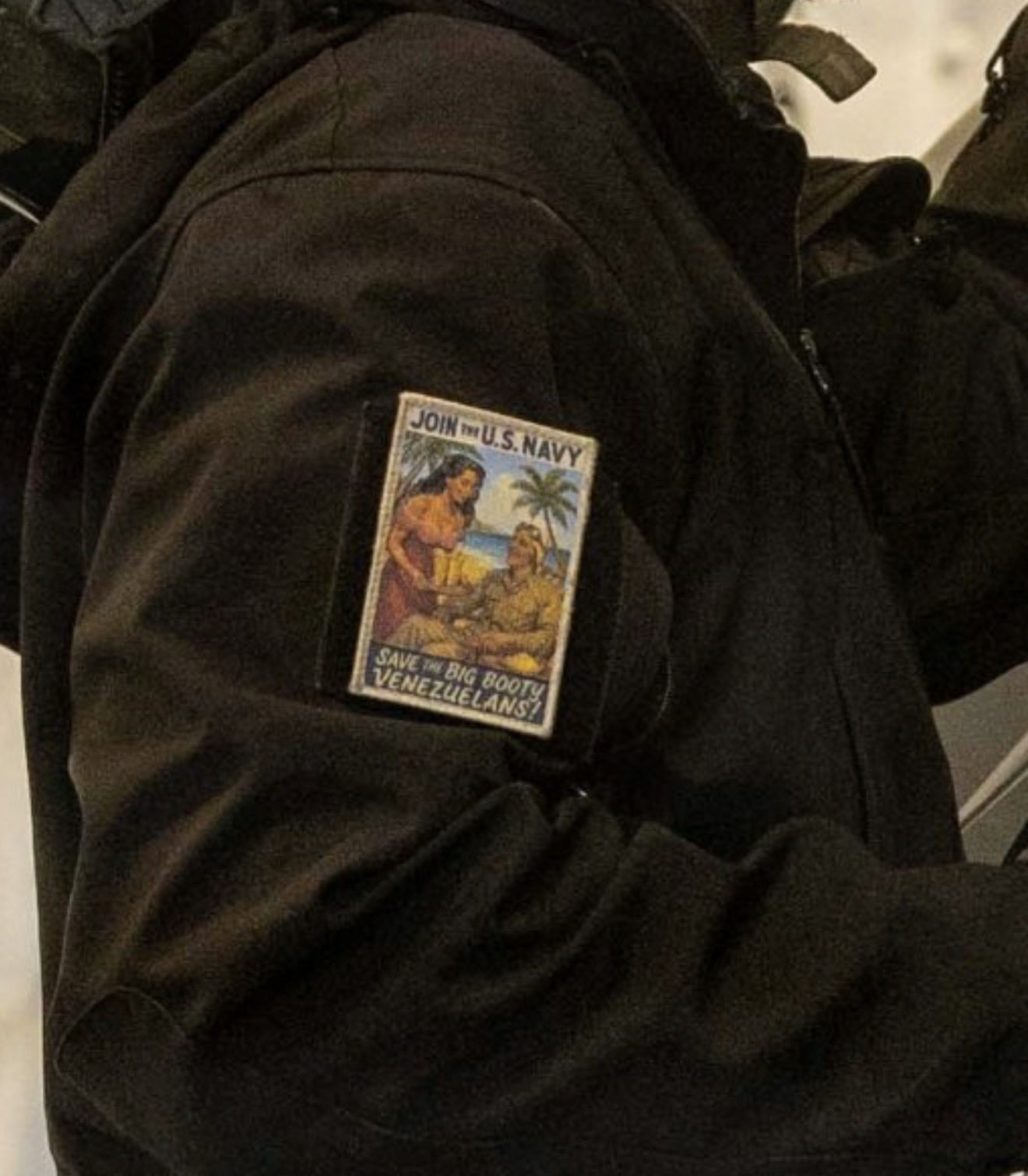 拯救委内瑞拉的大屁股们！来自“杰拉尔德·R·福特”号航空母舰 (CVN-78) 