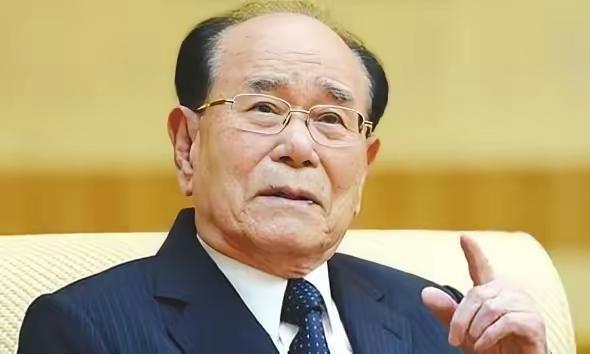 97岁的朝鲜元老金永南去世了，
他的人生简直就是一部传奇！
这位年轻时还当过志愿