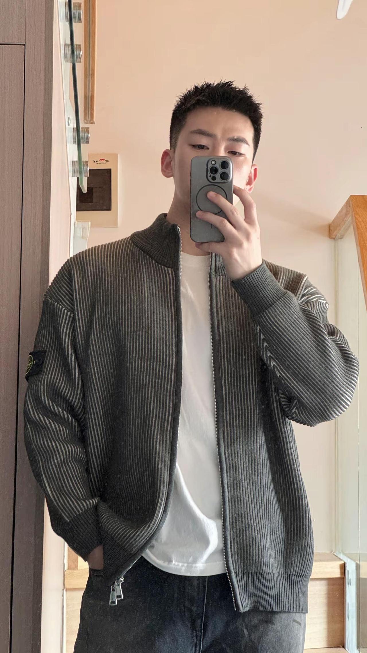 皱个眉头凶凶的怎么回事！介绍一个小哥哥 李昂的昂 男生穿搭 相信大数据