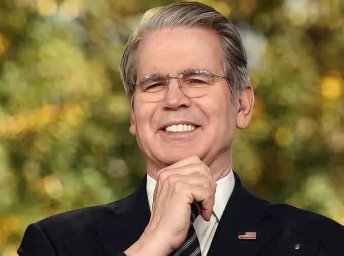 就在刚刚
美国公然羞辱中国。
美国财长贝森特于美国时间 11 月 4 日接受美媒