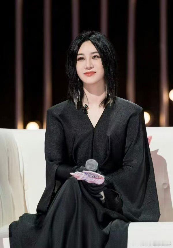 尚雯婕说推销比唱歌累多了巴黎合伙人名场面 巴黎合伙人 谁懂尚雯婕的真实！在《巴黎