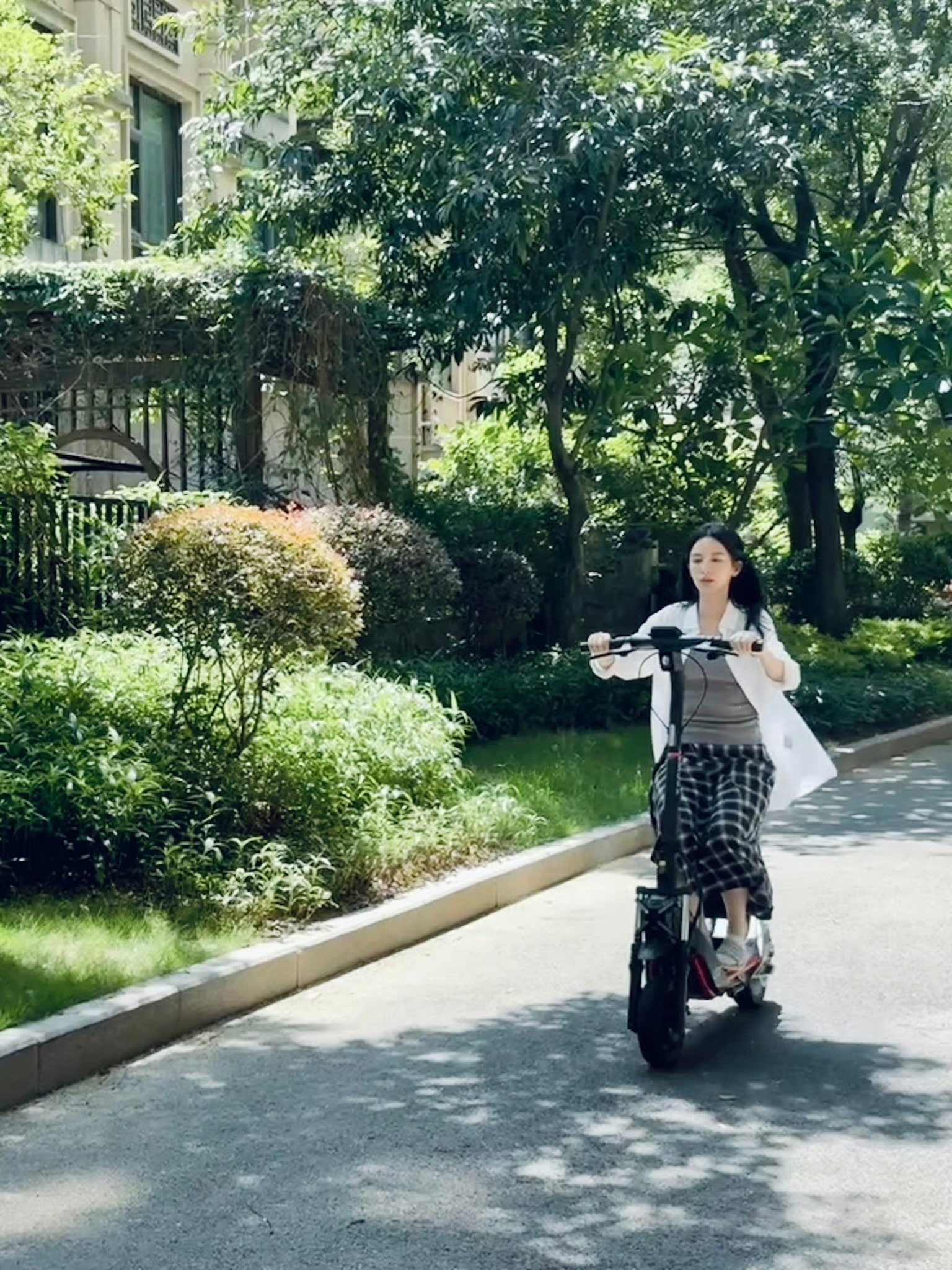 周也 🛵… 