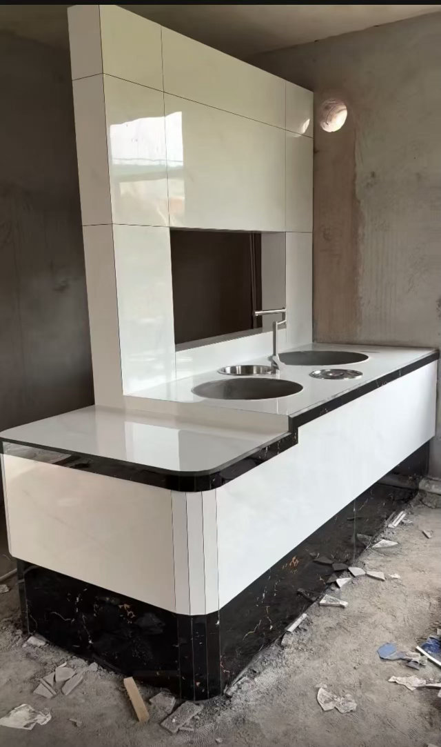 老家建房子进度  按照图上这个土灶台、重金找师傅在老家厨房建了两个锅土灶台！过年