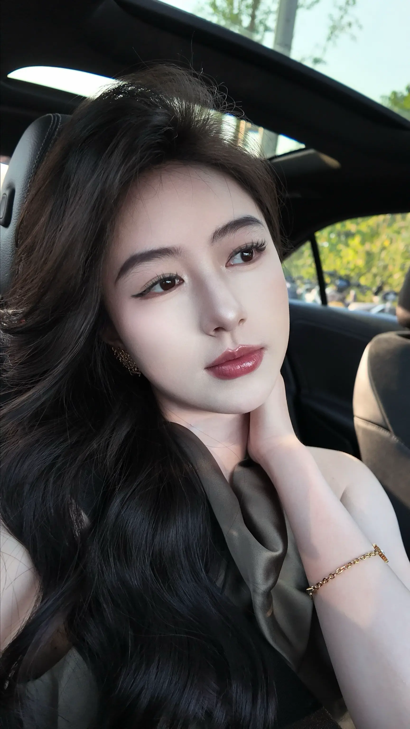 大千世界 谁会跟你个蠢货计较那么多