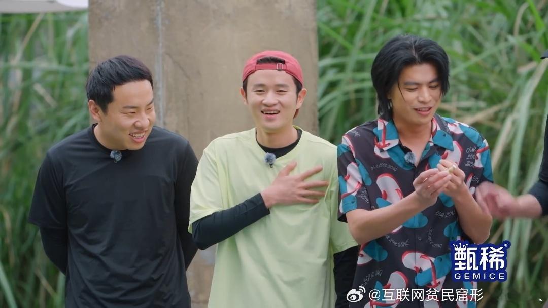仁科带救心丸上五哈仁科五哈是老登节目哈哈哈哈哈 仁科第一次来五哈，准备得相当充分