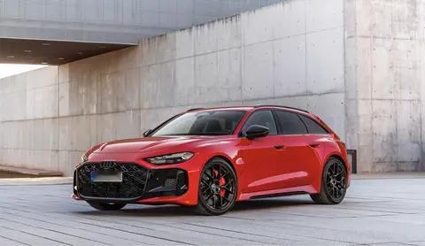 全新一代奥迪RS 5正式发布，包含轿车版和Avant旅行版，首搭插混6缸/639