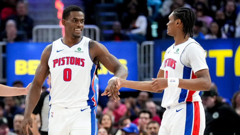 奥萨尔·汤普森是活塞队提升进攻效率和防守能力的发动机。凯德·坎宁安和杰伦·杜伦是