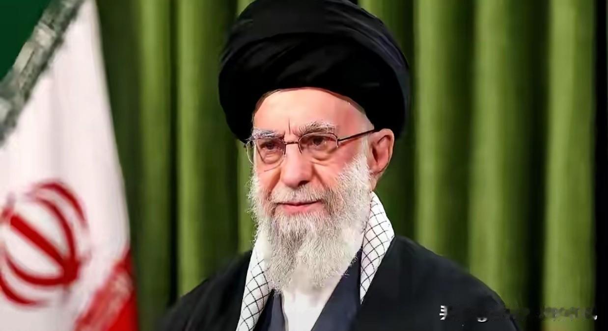 想跑？晚了。
门，已经被从外面锁死了。
这次，那位老人，大概率哪也去不了。别看他