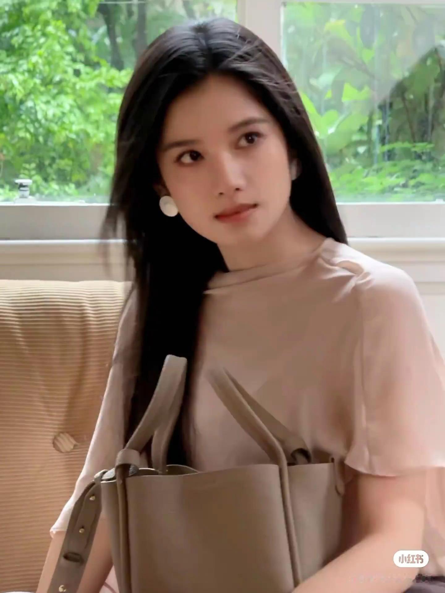 张婧仪张婧仪梦花廷zjy张婧仪缇兰你要像蝴蝶一样自由飞翔，不被定义
