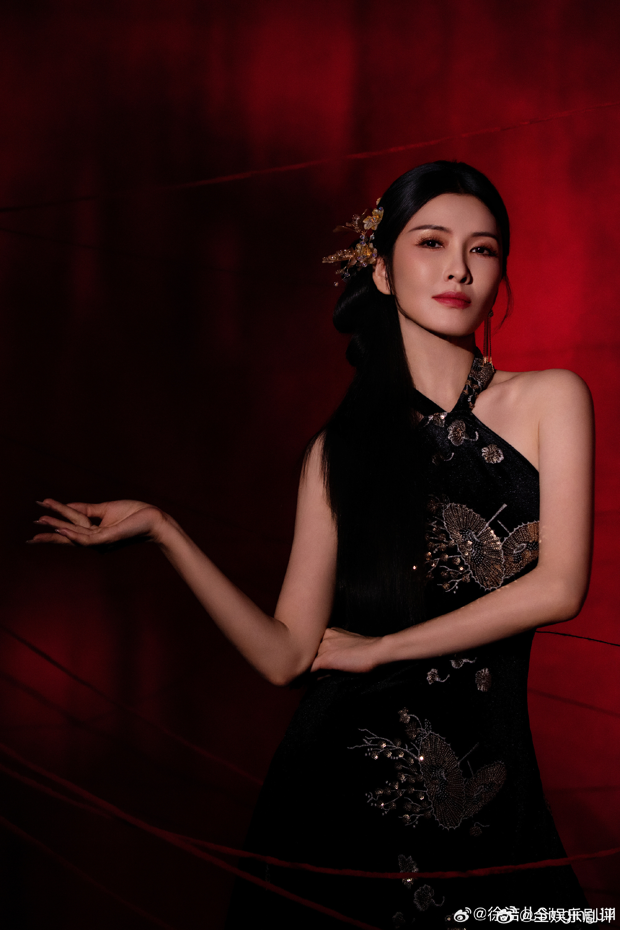 不轻易流泪，始终全力以赴，徐洁儿令人敬佩，姐姐们双向奔赴，温暖相伴徐洁儿坚强的女