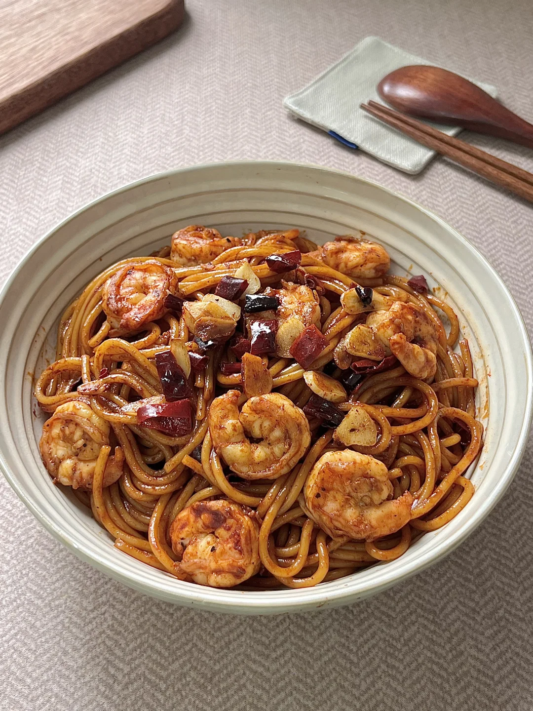 蒜香辣虾仁意面🍝太太太好吃了🤤连吃两天❗️