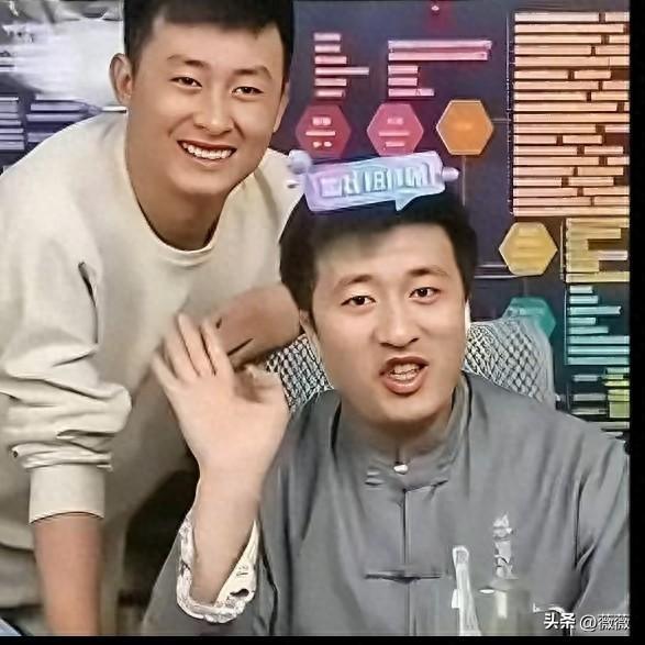 武亮发的一条通知，让不少打工人看了直呼破防。
​规定每年峰哥的生日和忌日，公司都