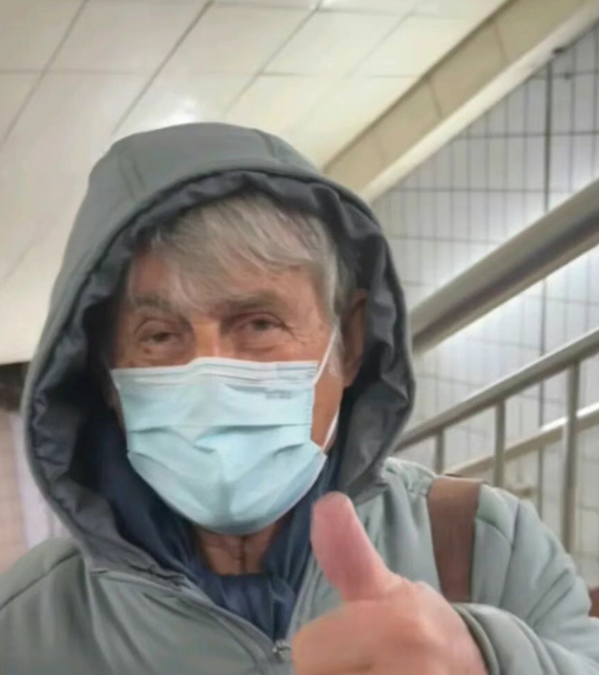 【#米卢去世系谣言#】#米卢分享动态破去世传言# 4月7日，有自媒体称，曾在20