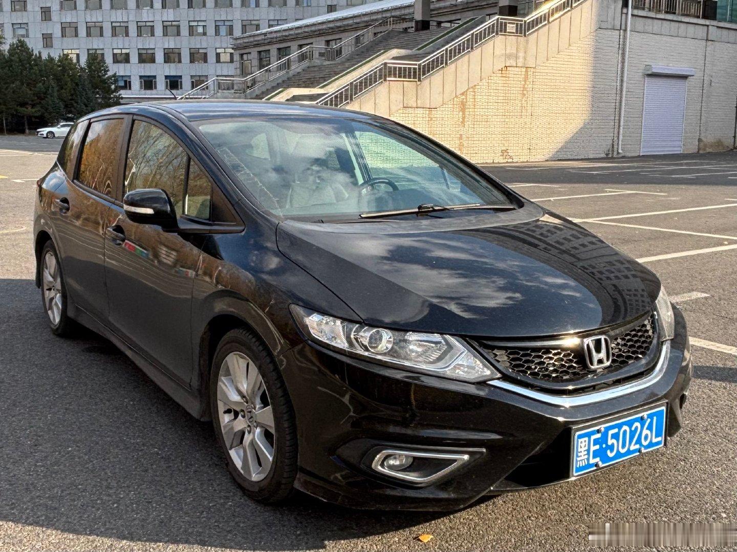 这辆是我自己在国内的家用车2014年本田杰德1.8自动实表81000公里去年在国