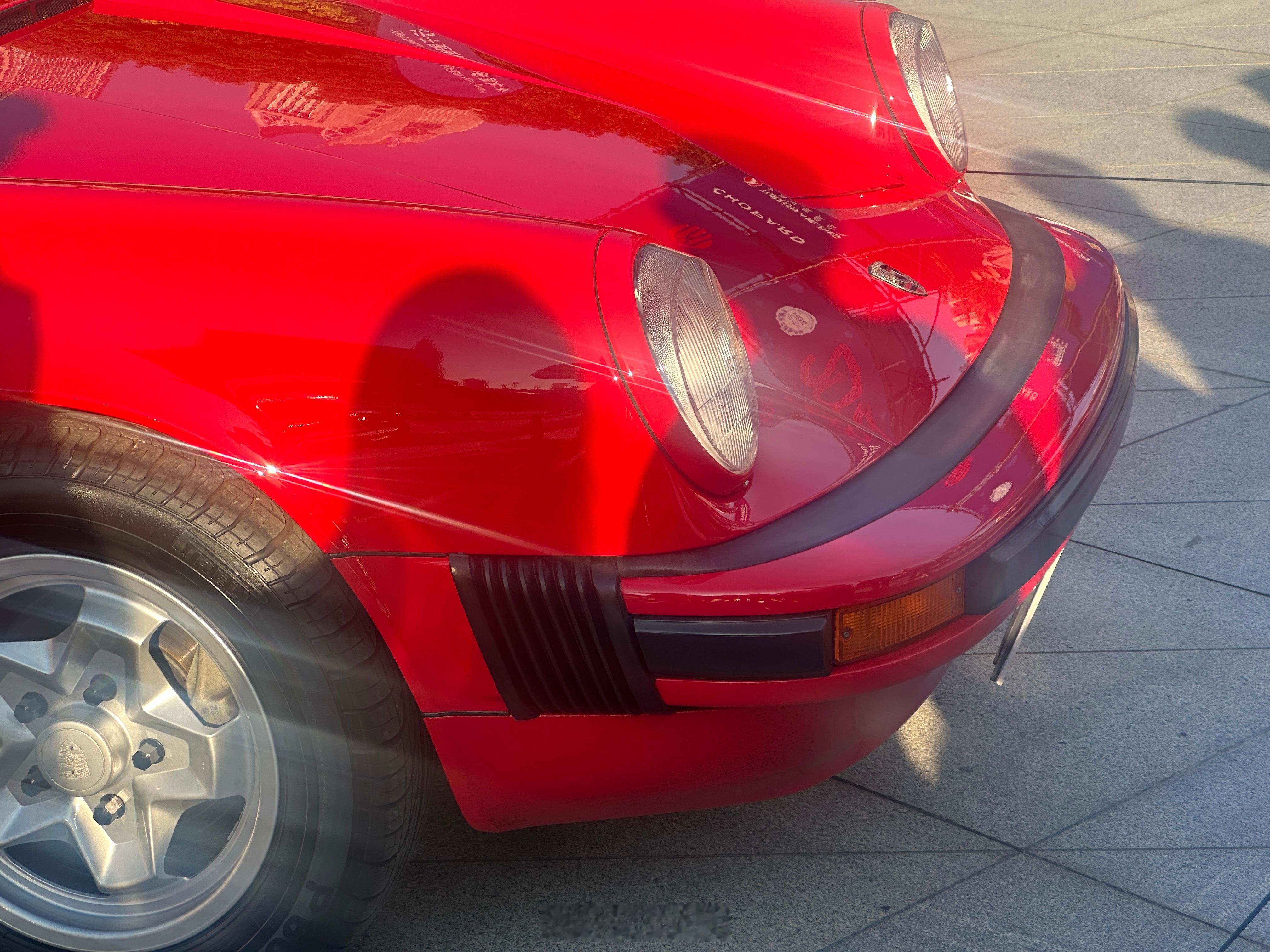 911 sc targa，targa在意大利语里有盾牌的意思，3.0升风冷发动机