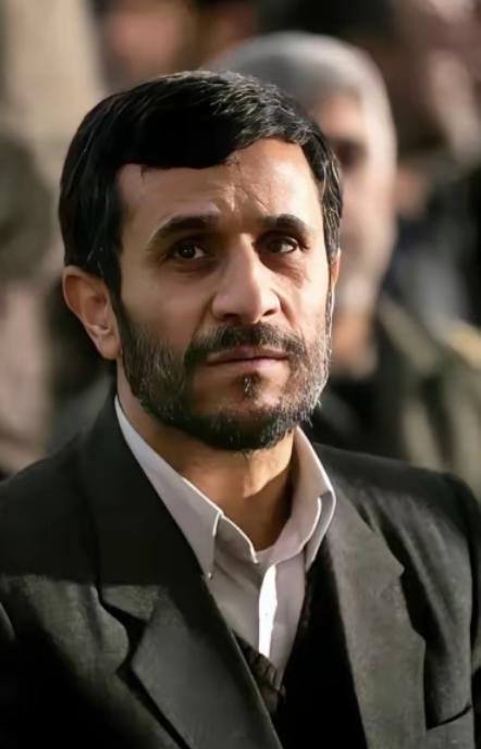 以前小看你了！
伊朗今天突然宣布：
3月3日，伊朗伊斯兰革命卫队宣布：当天一大早