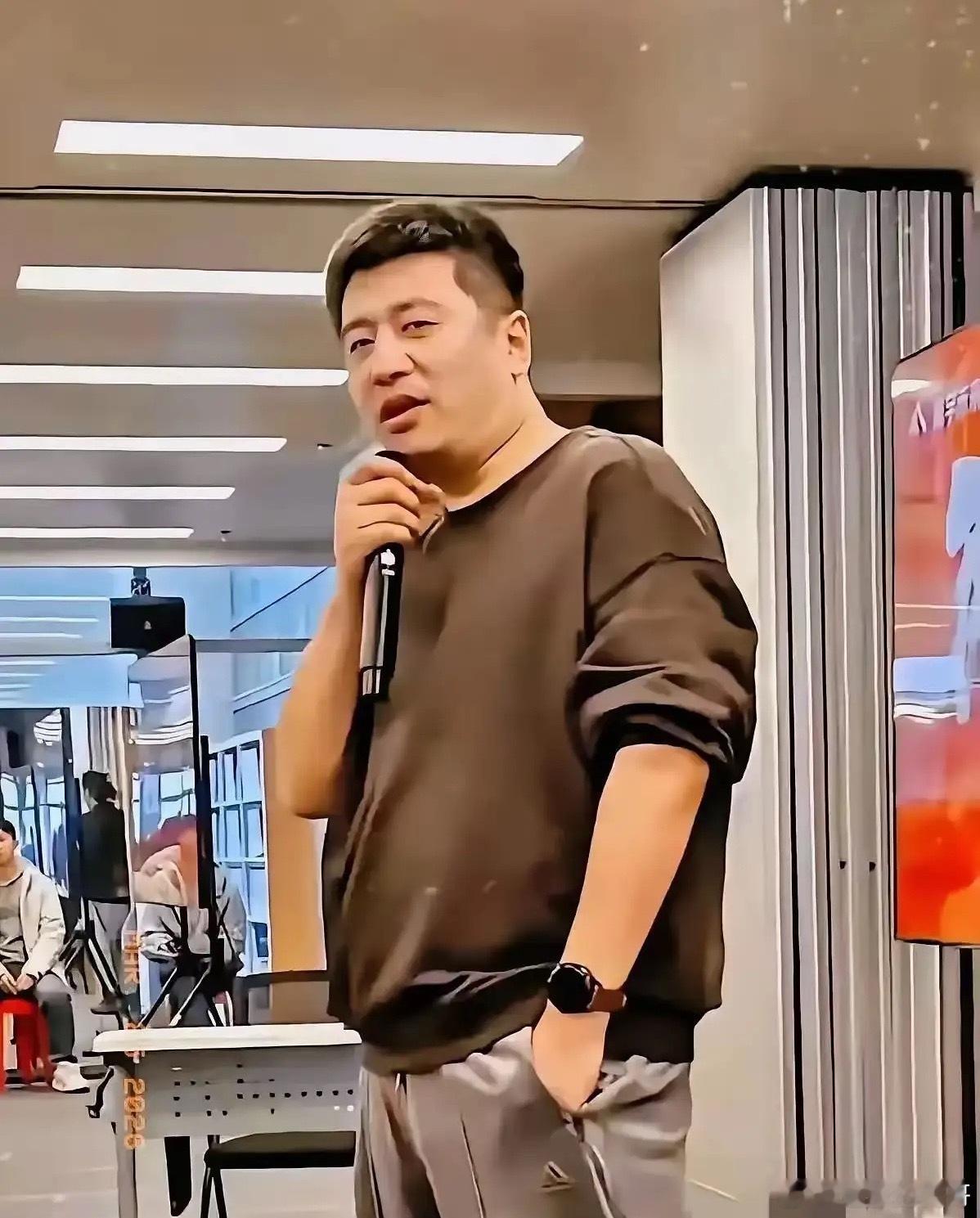 张雪峰有句话，现实得让人后背发凉：“小学淘汰的是不读书的孩子；初中淘汰的是不努力