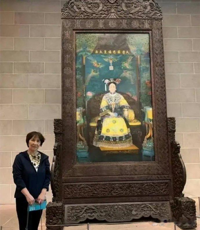 慈禧的“真实照片”：被美国博物馆珍藏至今，那才是她的真实容貌 