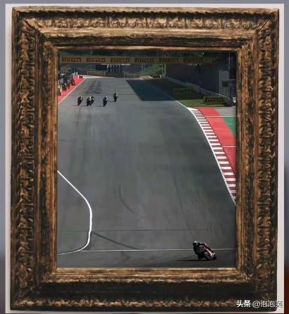 燃炸

世界超级摩托车锦标赛

国产机车断崖式领先4秒，画面封神成“世界名画”