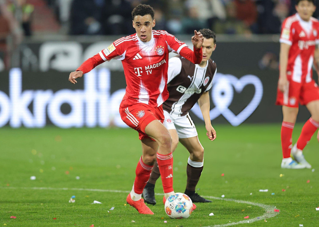 穆夏拉即将代表拜仁出战第150场德甲比赛，这是俱乐部历史达到这一里程碑第二年轻的