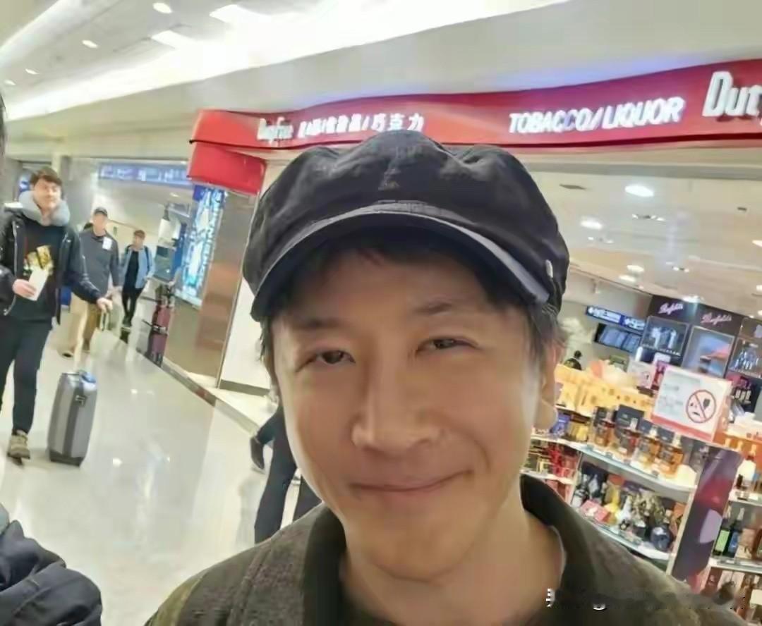 没想到刘谦都已经48岁了，从路人偶遇他的状态就看出来了，还以为他很年轻呢，其实，