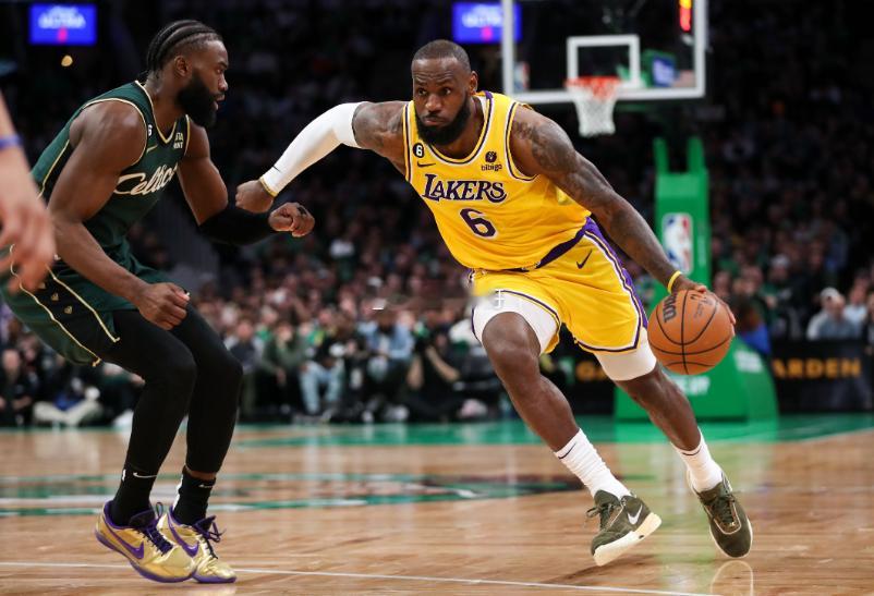 近日，著名NBA记者Brian Windhorst对本赛季76人队的预期进行了客