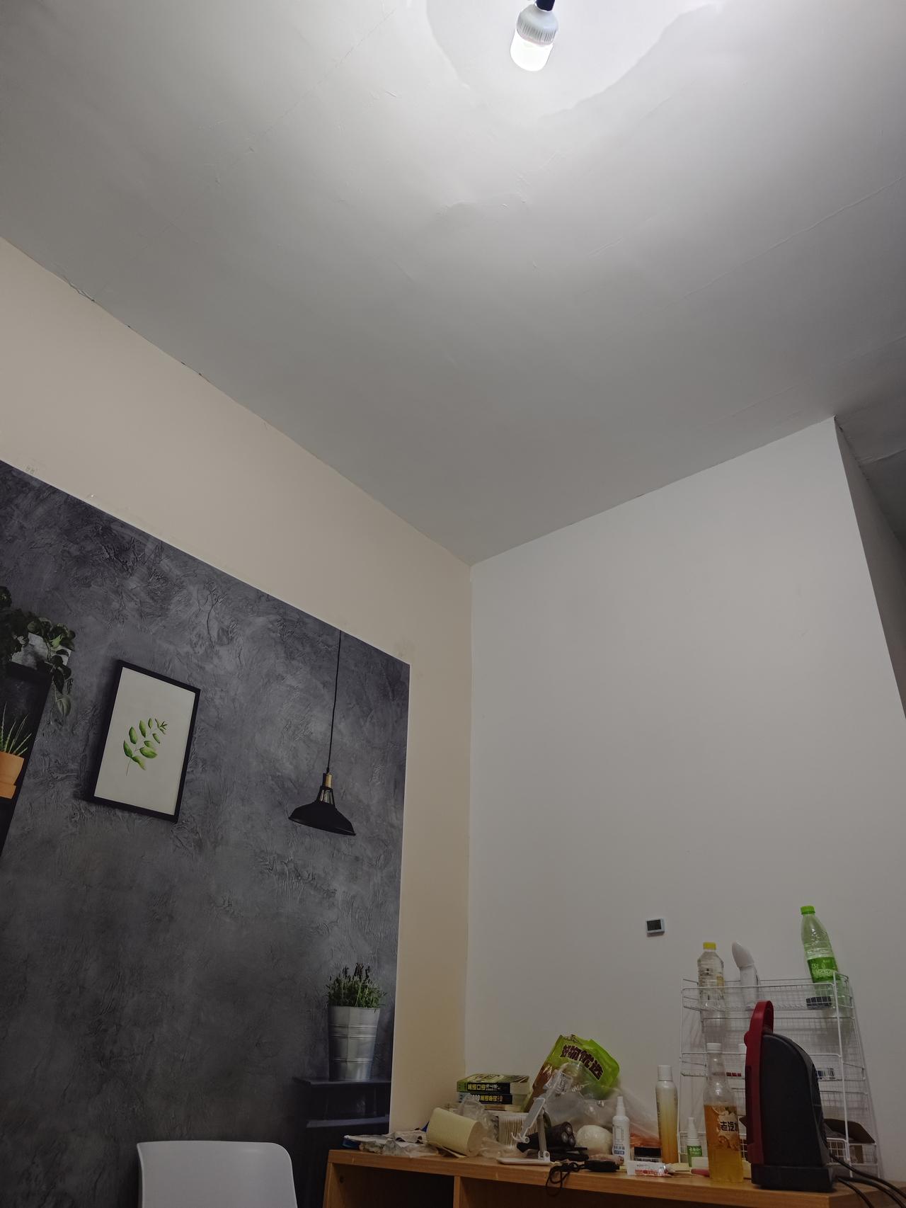 2026年1月15号深夜，
突然失眠了，
翻来覆去的睡不着，
突然想活着的快乐是