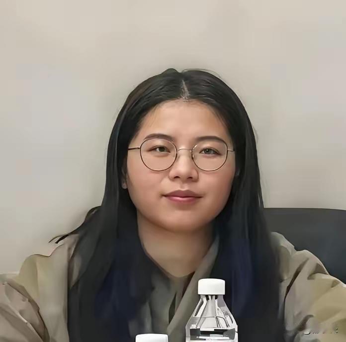 这个彭姐不一般！她住在长沙市的重要地段，附近有塘鹅秀小学，周南中学等教育环境。小