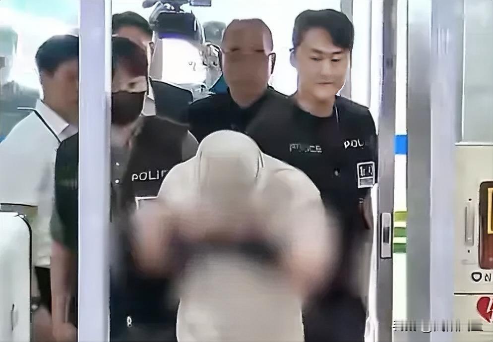 韩国庆尚北道庆山市一名30多岁的中国籍大学讲师因涉嫌杀害一名中国女留学生，已被警