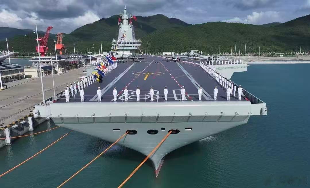 福建舰之后还有谁？福建舰入列，后续还有谁？网友们津津乐道的海南舰、广东舰、天津舰