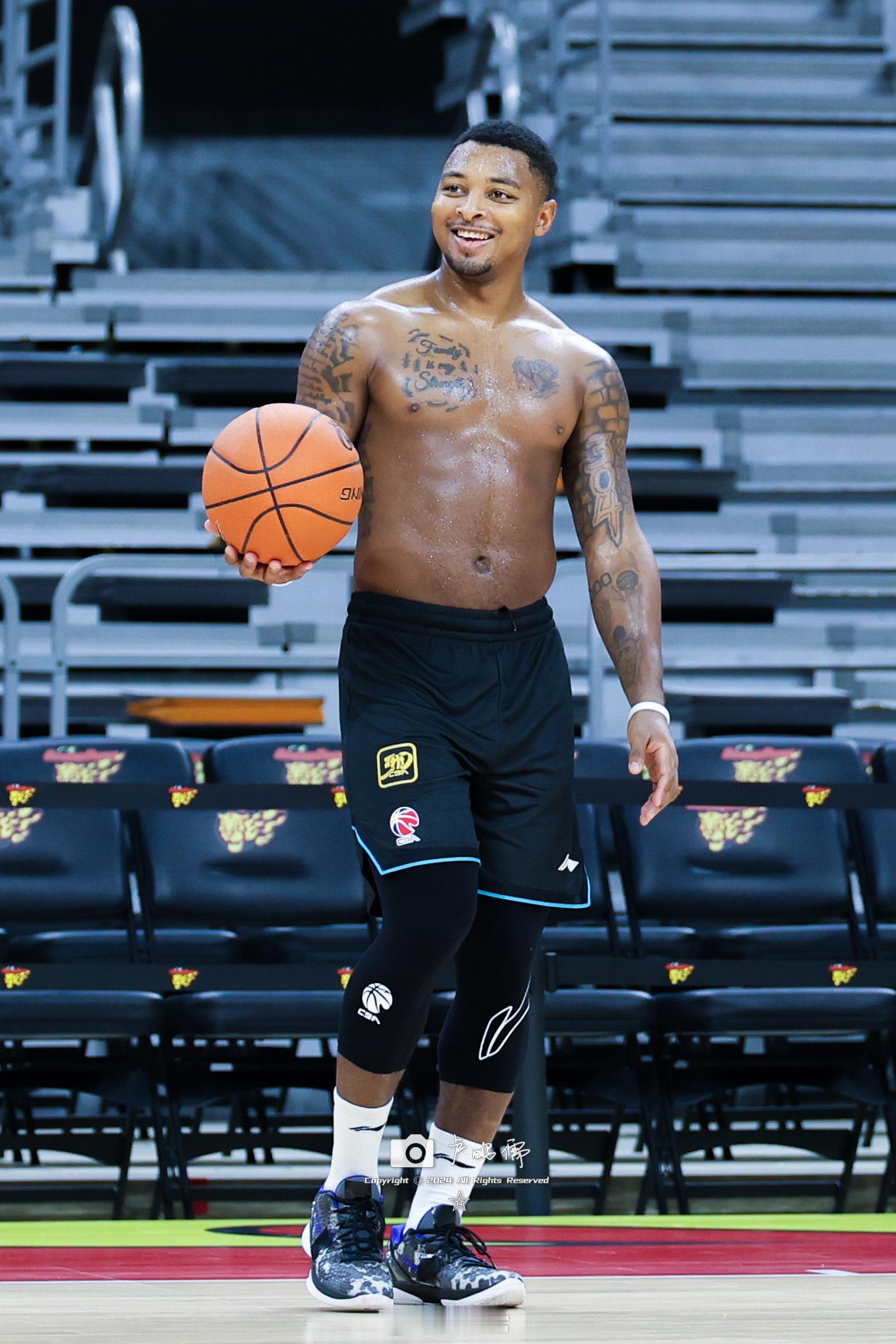 笑脸QJ四连拍#cba30年##新星闪光计划##小卢篮球世界# ​​​