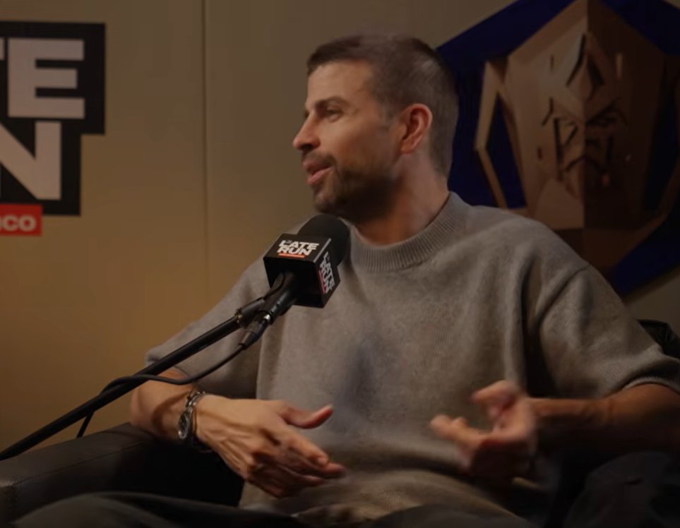 皮克：以前的更衣室和现在不一样。 我记得刚加入一线队的时候，在更衣室里是不允许使