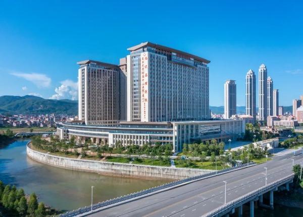 福建省南安市罗东镇——福建昌财医院，定于今年10月20日盛大开业。此举标志着泉州