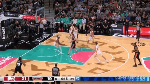 没有文班亚马和哈珀，马刺也三连胜了：今天还缺了卡斯尔。福克斯：狡狐见血。之前连胜