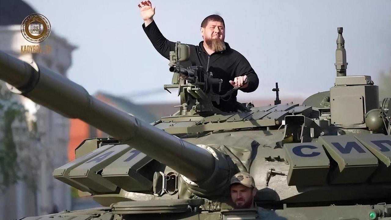 此前车臣部队更是一再羞辱欺负来自远东少数民族的俄罗斯动员兵的威风，恐怕也与其作为