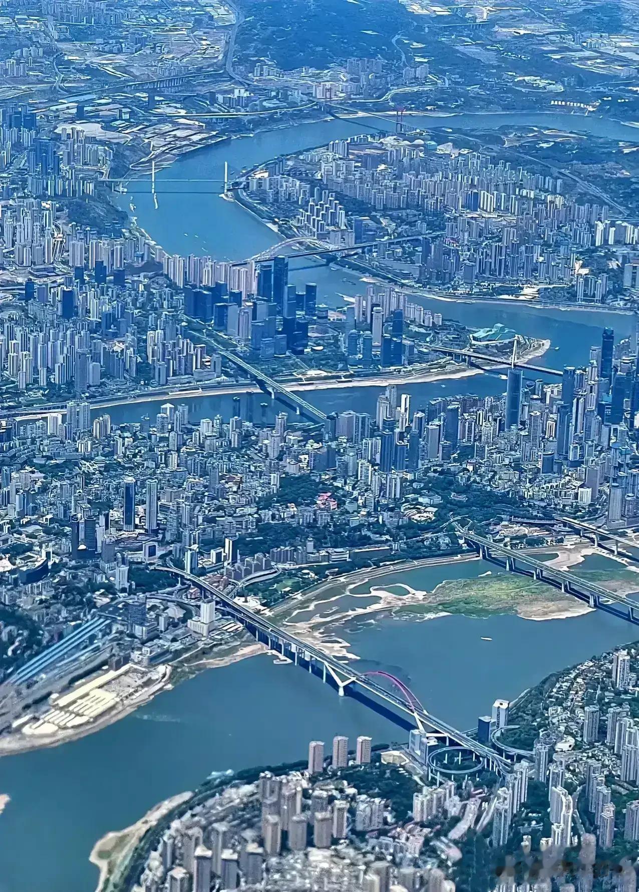 有人说是纽约 其实这是中国的一个城市 你能猜出这是那个城市