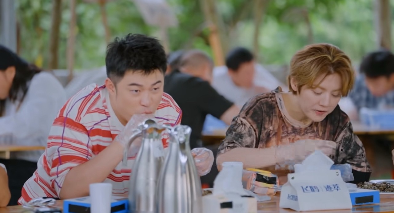 感觉陈赫整个脸都在用力，这战绩不愧是你陈赫1分钟18颗螺