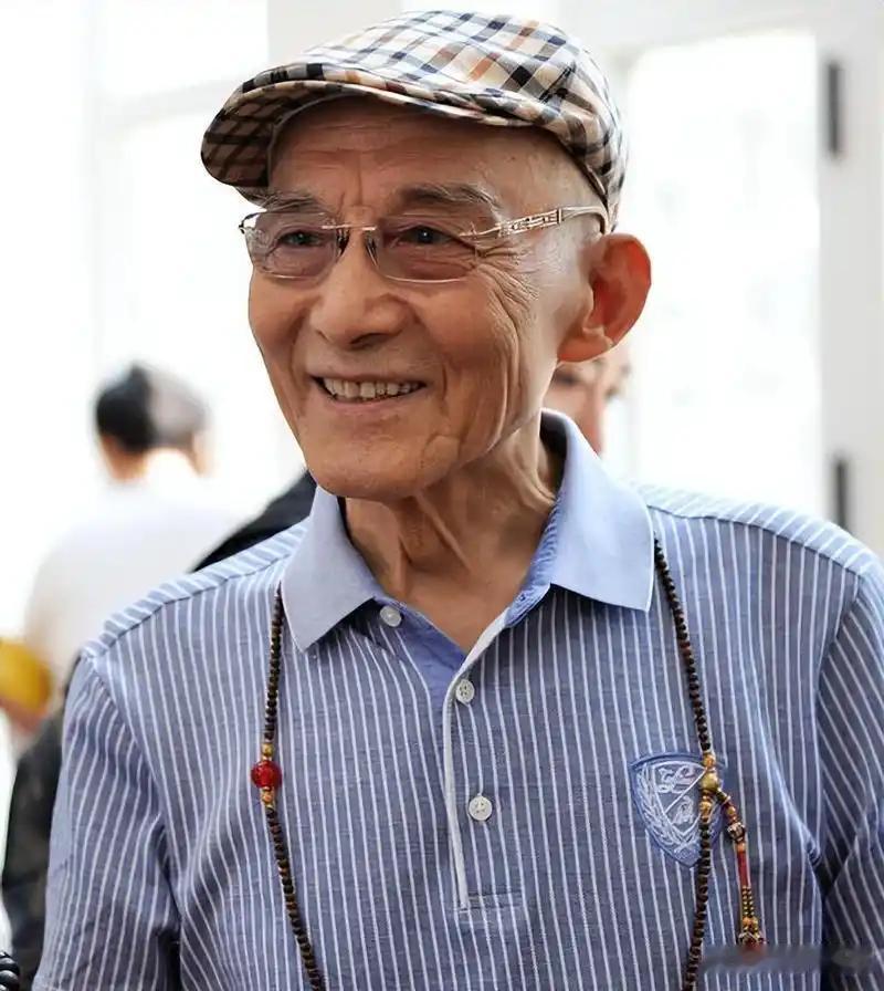 “济公”游本昌去世，享年93岁。令人始料未及的是，这一悲讯传来得如此仓促——仅在
