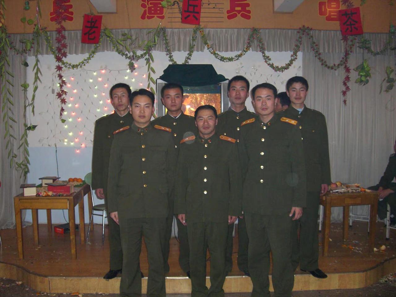 怀念军旅生涯 十八年前的今天！！！