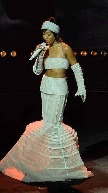 吉克隽逸怎么越穿越大胆 谁被吉克隽逸近期的造型惊艳到了！越穿越敢突破，每一套活动