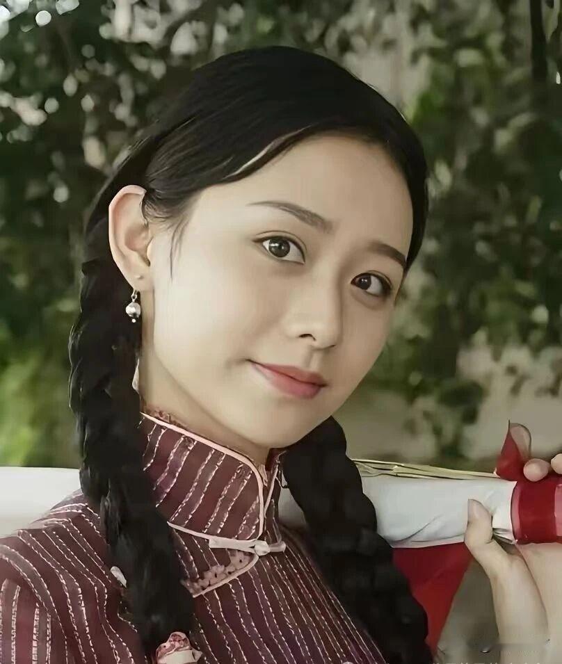 拜星月慢·观《给阿嬷的情书》有感
（陈允平体）

远渡南洋，孤身立伫，一鬓清霜暗