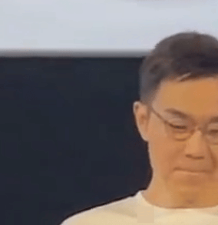 听完王一博这几句话，大鹏直接笑不出来了。

近日，王一博在电影《热烈》路演中说到