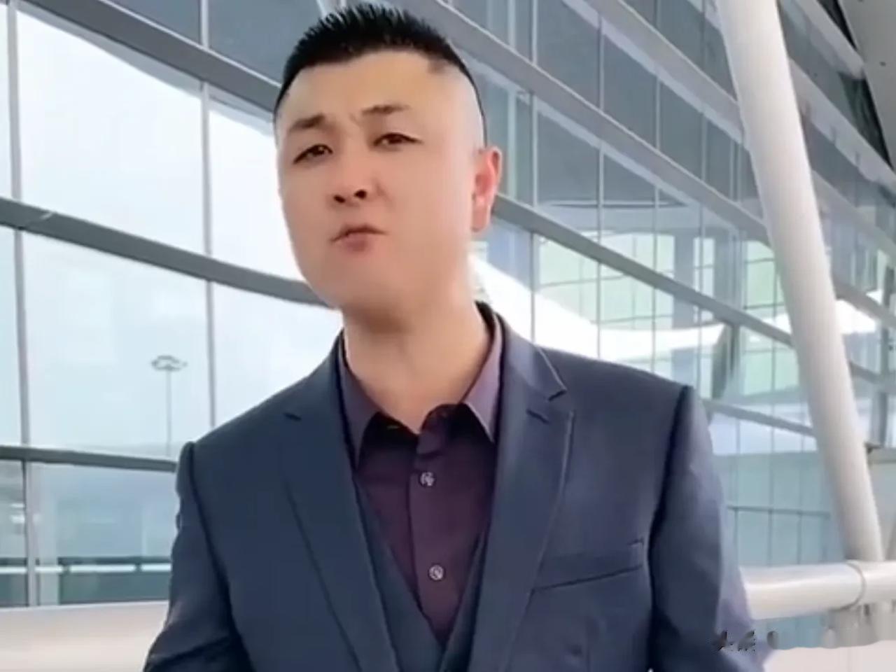 单枪匹马为ks挑战618，辛巴呼吁d音用户来看直播

辛巴为520带货做预热，呼