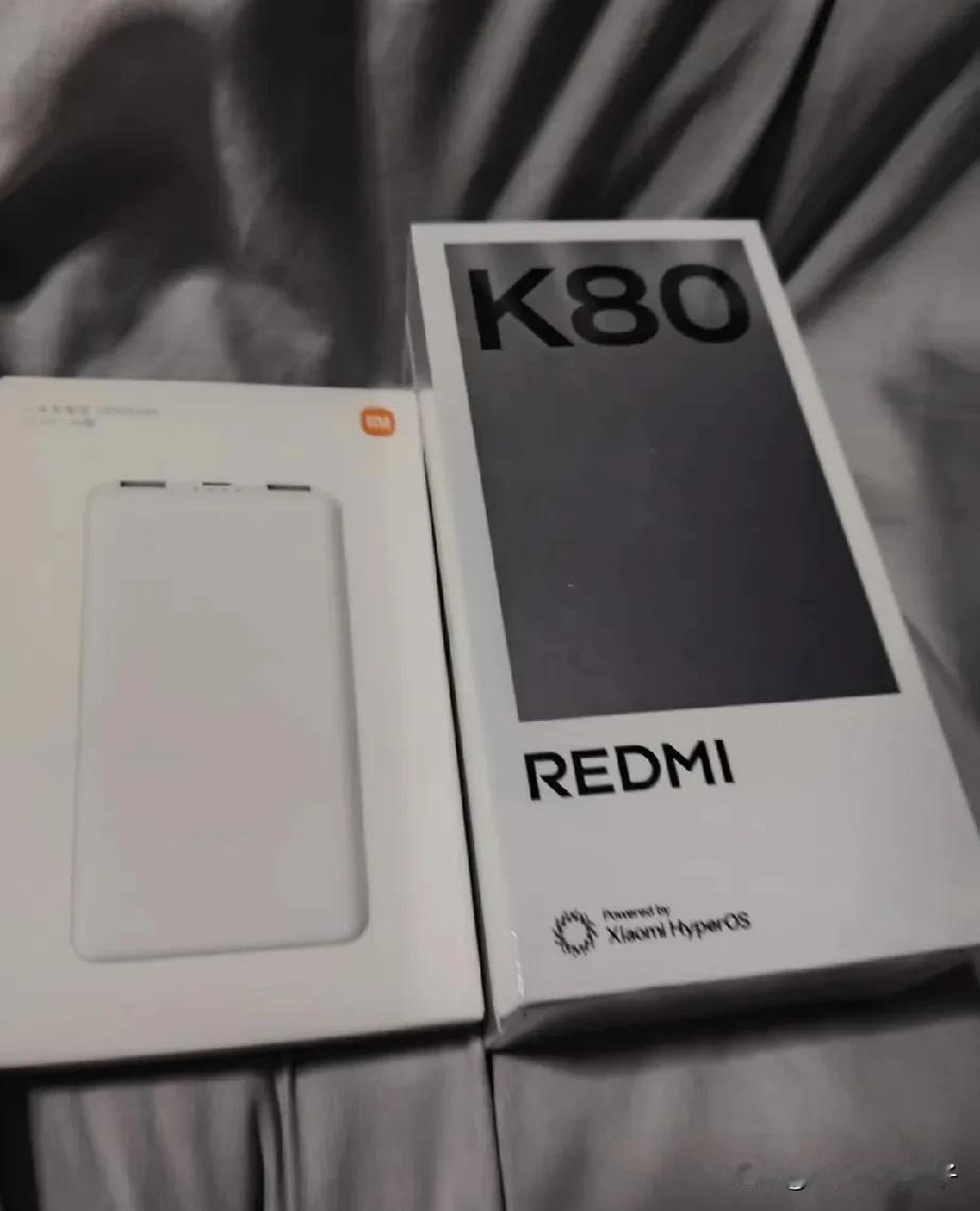 刚从官网上买的红米k80已经到了。红米K80堪称佳作!其外观简约大气，手感舒适。