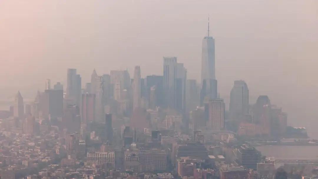 西班牙阿根廷决赛前同盼下雨尽管看起来不可能，但在本周日世界杯决赛前，西班牙和阿根