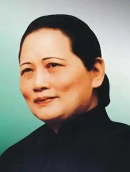 孙夫人、庆龄先生、亲爱的大姐——这是毛泽东在不同年代，对同一个人的三种称呼。一个