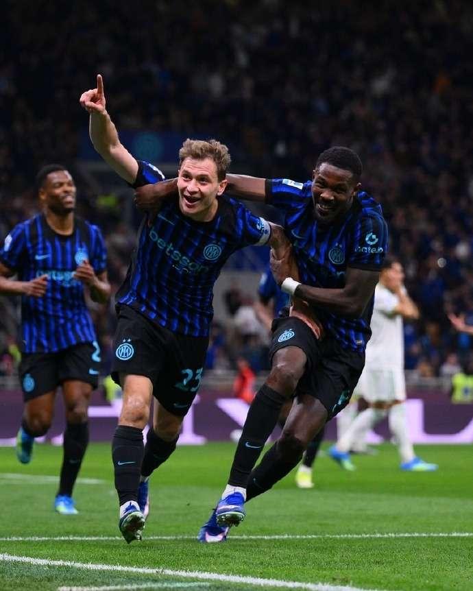 不对称的优势，是之前的国米能够笑傲欧洲足球的原因，这个优势不能随意废弃。为什么小