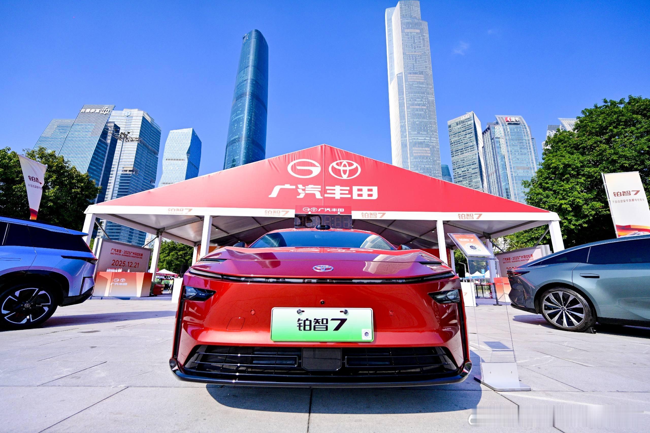 当广州马拉松遇上冬至冬至逐光，广马燃动珠江两岸！铂智7以双腔空悬稳伴42.195