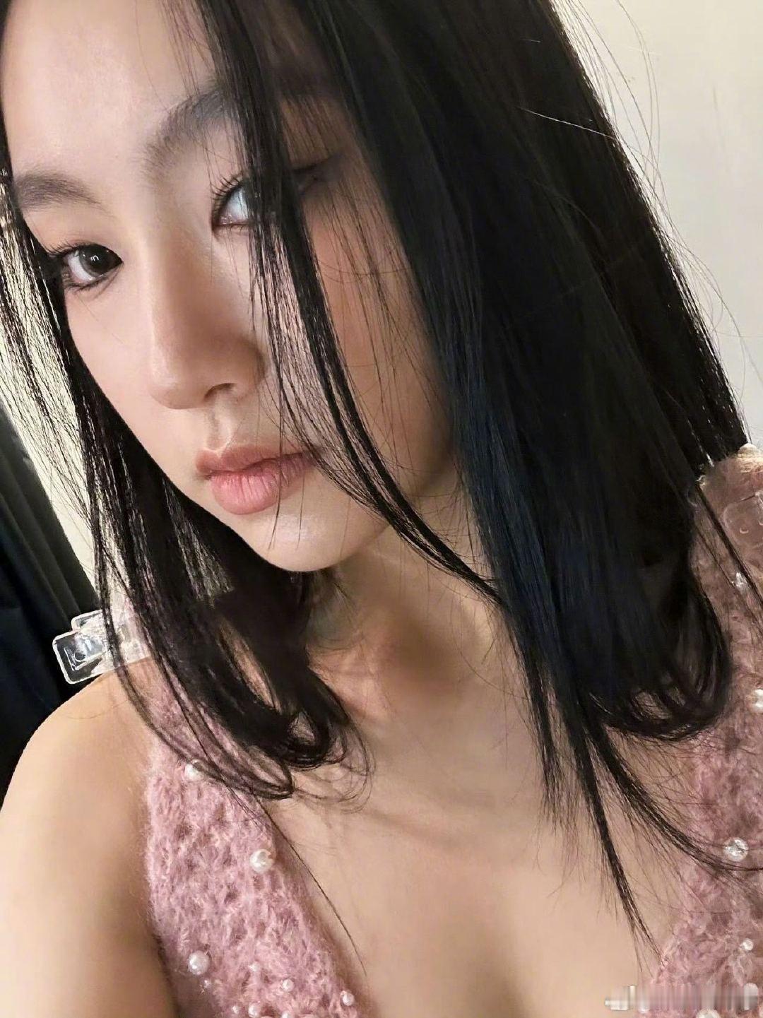 炎明熹助阵周兴哲歌手第三期歌单歌手2026歌手第三期爆料来袭，炎明熹助阵周兴哲，