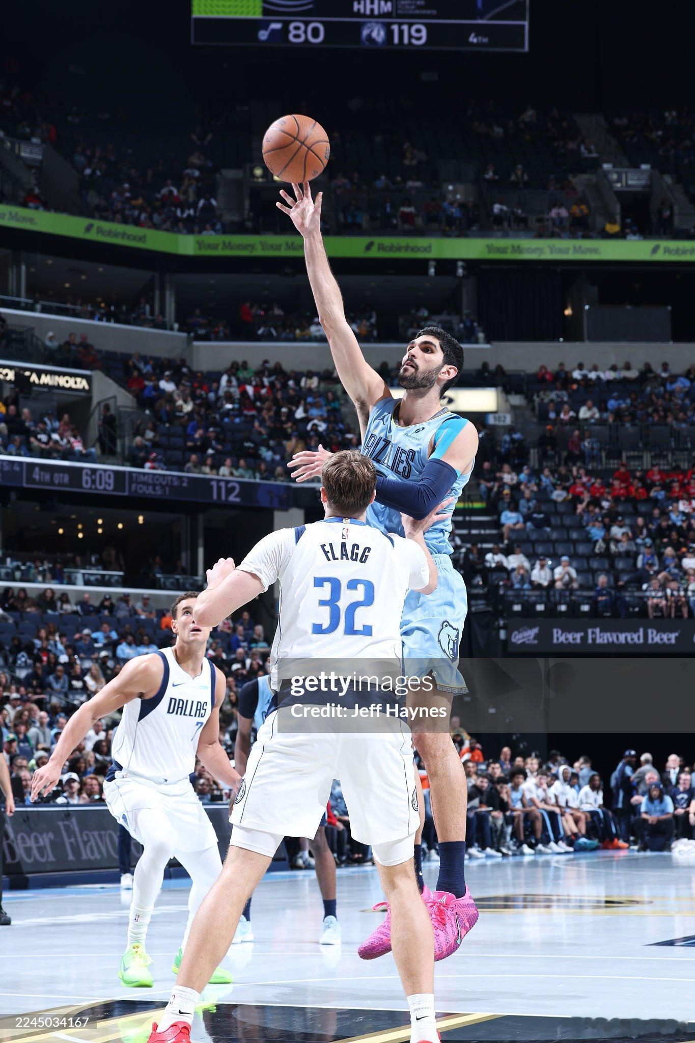 MFFL 阿尔达马的合同还剩2年3400万。最后一年为球队选项。湖人交易得到凯斯